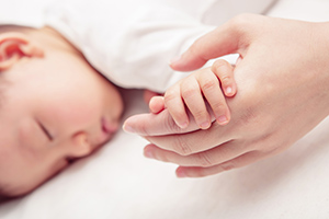 女性脫髮原因解析：常見問題與專業建議